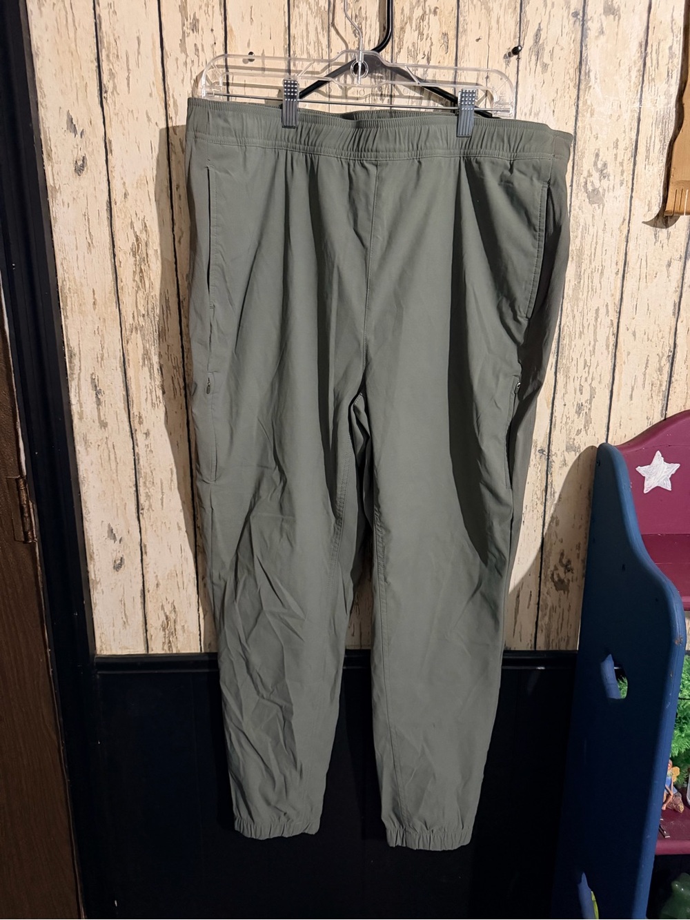 Eddie Bauer Women’s 16W Olive Green Pull On Hiking Pants